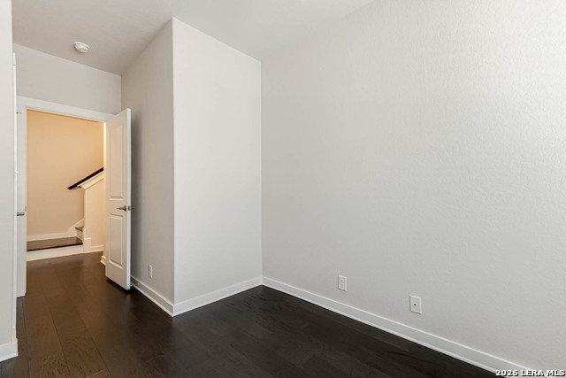 Image 25 of 31 For 211 Courtland E