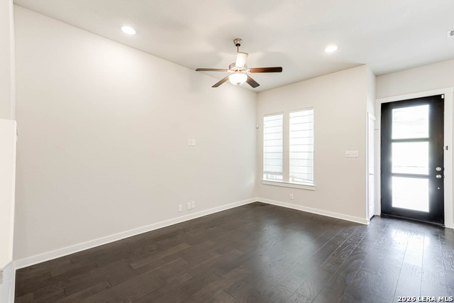 Image 4 of 31 For 211 Courtland E