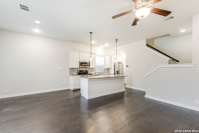 Image 7 of 31 For 211 Courtland E