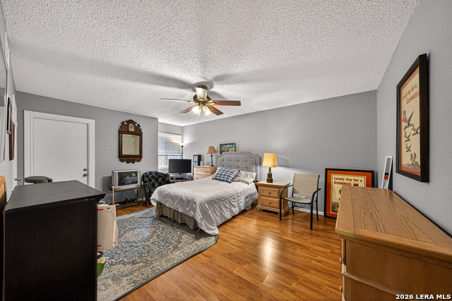 Image 18 of 27 For 3437 Turtle Village St  91