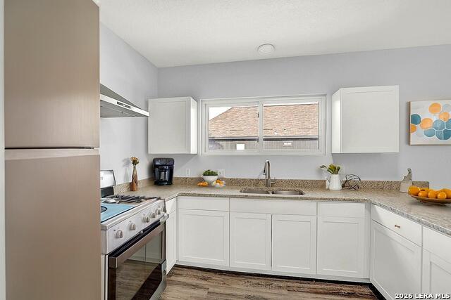 Image 13 of 25 For 1426 Carson St E