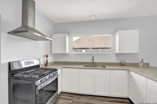 Image 14 of 25 For 1426 Carson St E