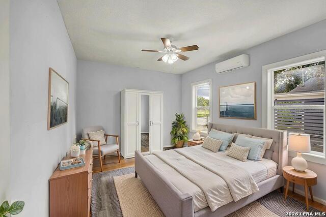 Image 20 of 25 For 1426 Carson St E