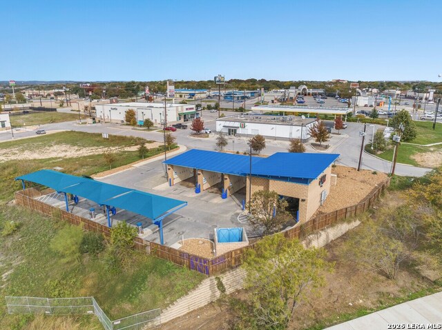 Listing photo id 10 for 7535 Bandera Rd