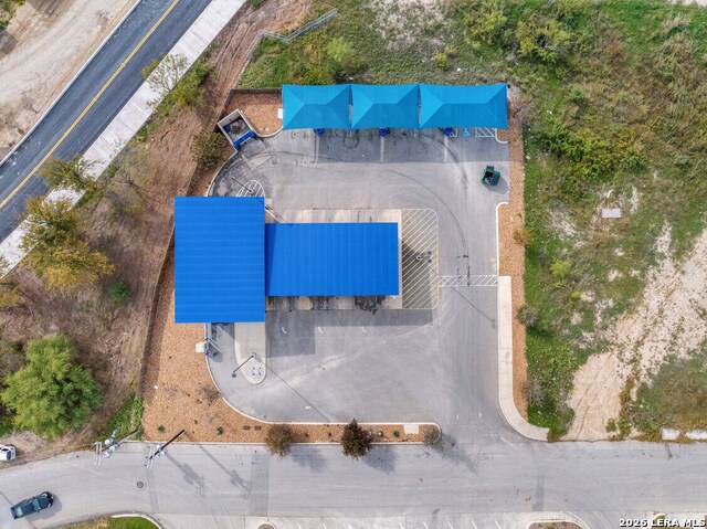 Listing photo id 11 for 7535 Bandera Rd