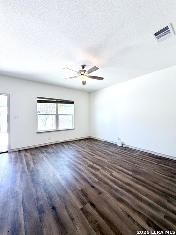 Image 18 of 46 For 2045 Silver Oaks