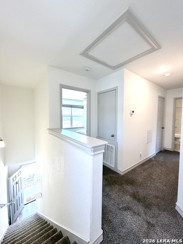 Image 22 of 46 For 2045 Silver Oaks