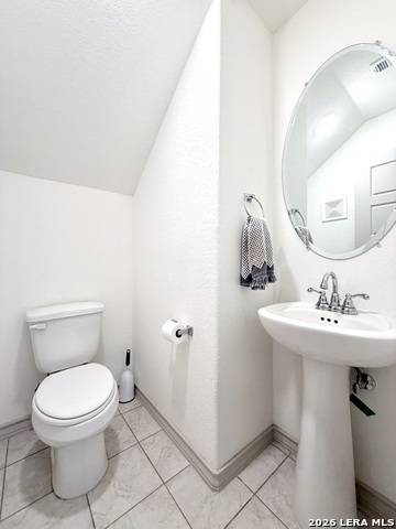 Image 38 of 46 For 2045 Silver Oaks