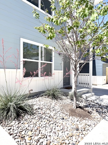 Image 5 of 46 For 2045 Silver Oaks