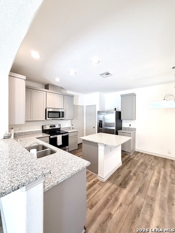 Image 9 of 46 For 2045 Silver Oaks