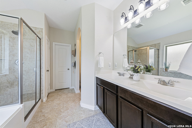 Image 14 of 24 For 467 Briar  