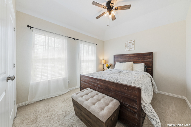 Image 18 of 24 For 467 Briar  