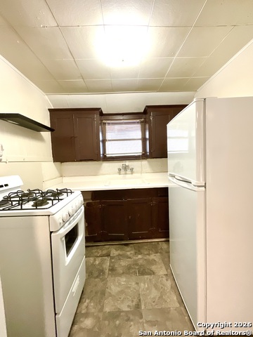 Image 10 of 13 For 810 Magnolia W 3