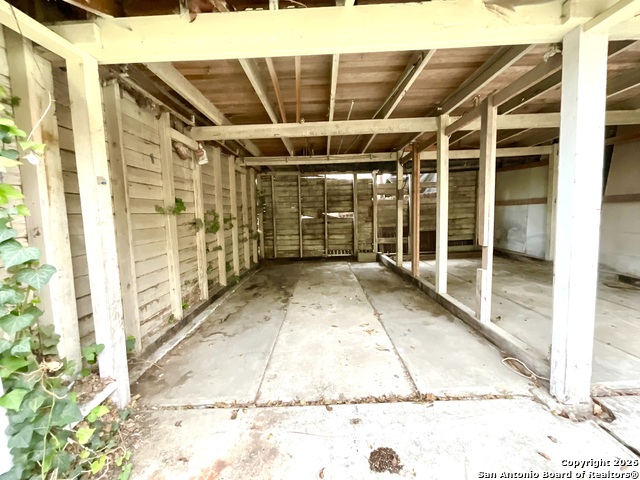 Image 13 of 13 For 810 Magnolia W 3