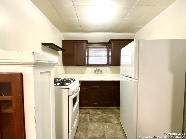 Image 8 of 13 For 810 Magnolia W 3