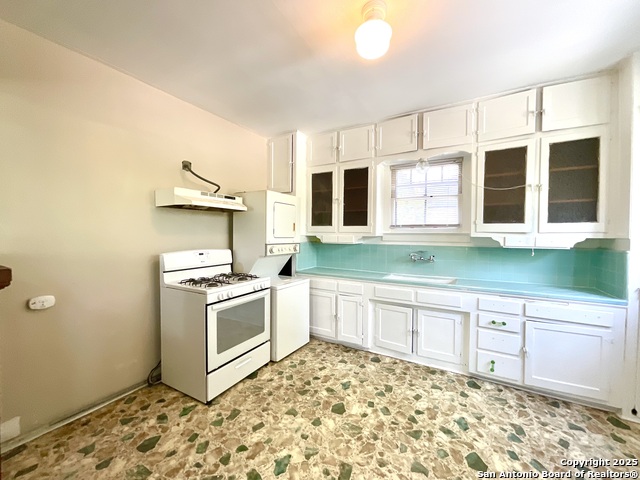 Image 12 of 24 For 810 Magnolia W 2