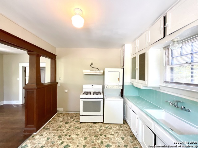 Image 15 of 24 For 810 Magnolia W 2