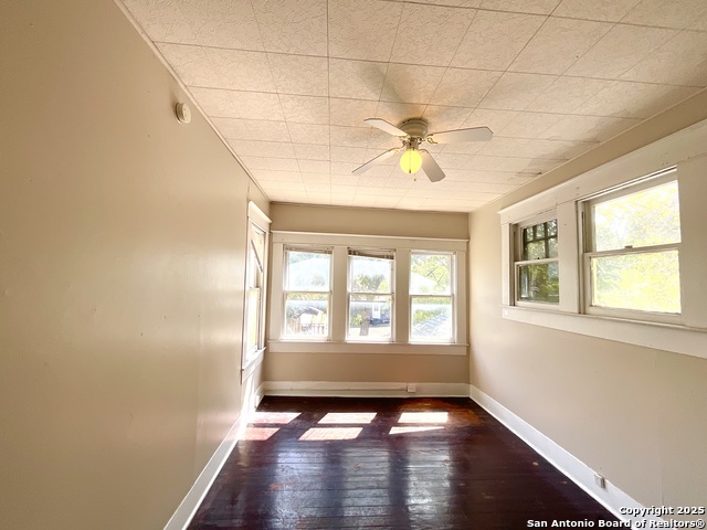 Image 16 of 24 For 810 Magnolia W 2