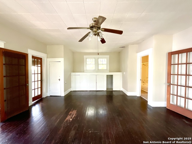 Image 2 of 24 For 810 Magnolia W 2