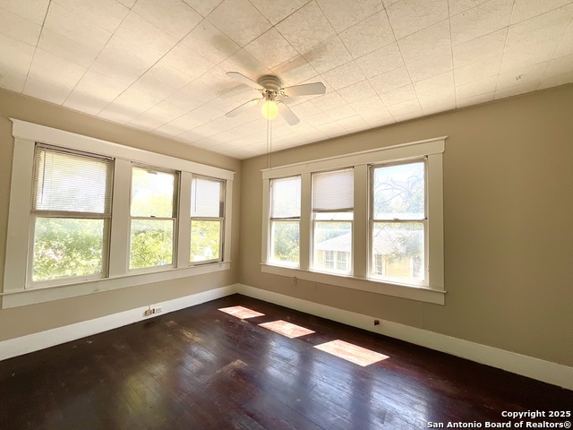 Image 20 of 24 For 810 Magnolia W 2