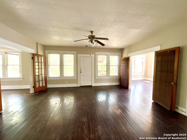 Image 5 of 24 For 810 Magnolia W 2