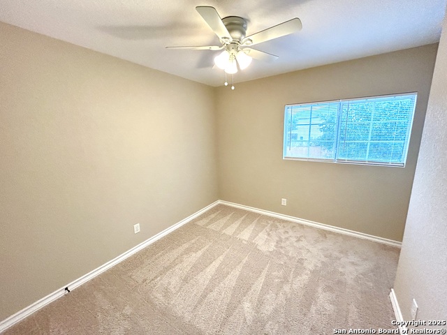 Listing photo id 8 for 6404 Attucks Ln