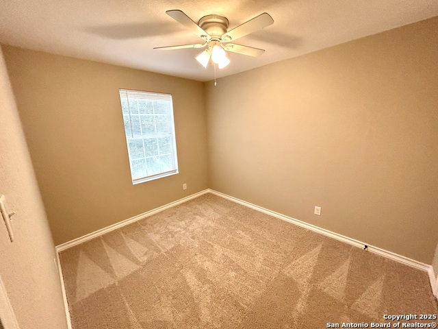 Listing photo id 11 for 6404 Attucks Ln