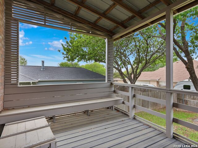 Image 26 of 37 For 968 Queens Dr.