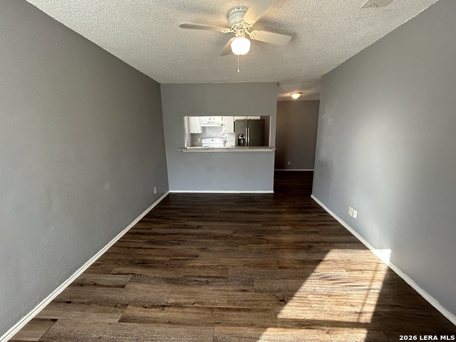 Image 2 of 10 For 518 Briggs St  401