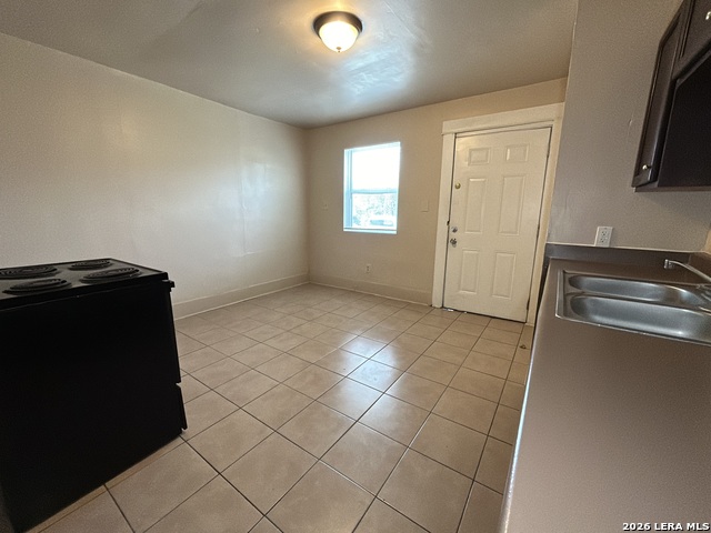 Image 7 of 17 For 1137 Ashby Pl W 6