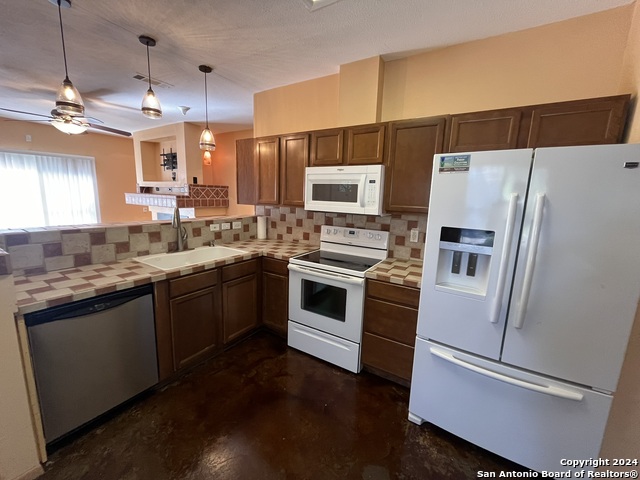 Image 11 of 36 For 7339 Hunters Land