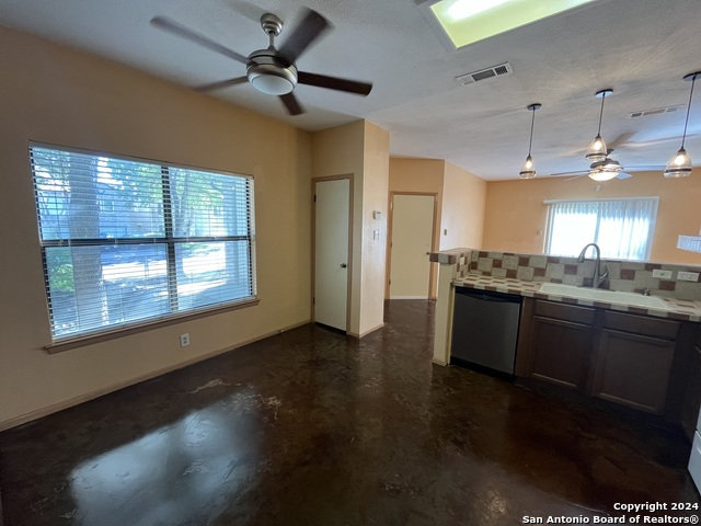 Image 13 of 36 For 7339 Hunters Land