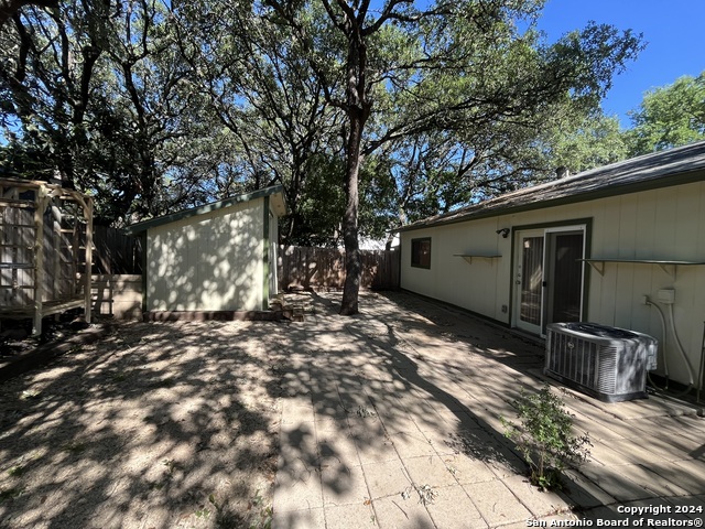 Image 30 of 36 For 7339 Hunters Land