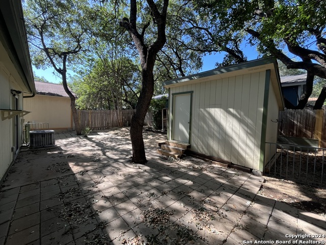 Image 31 of 36 For 7339 Hunters Land