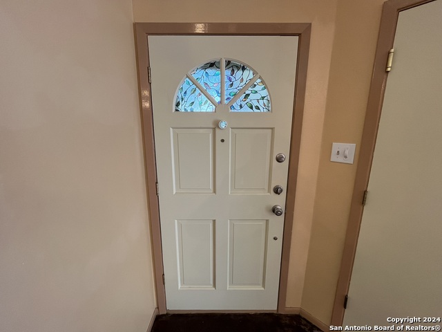 Image 4 of 36 For 7339 Hunters Land