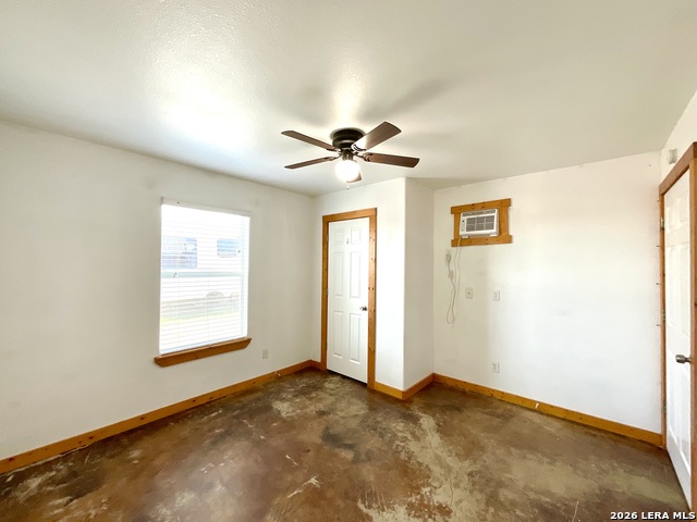 Image 14 of 16 For 573 Texas 97  104