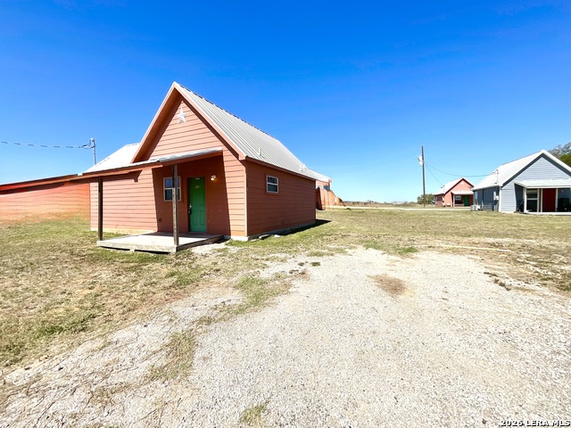 Image 3 of 16 For 573 Texas 97  104