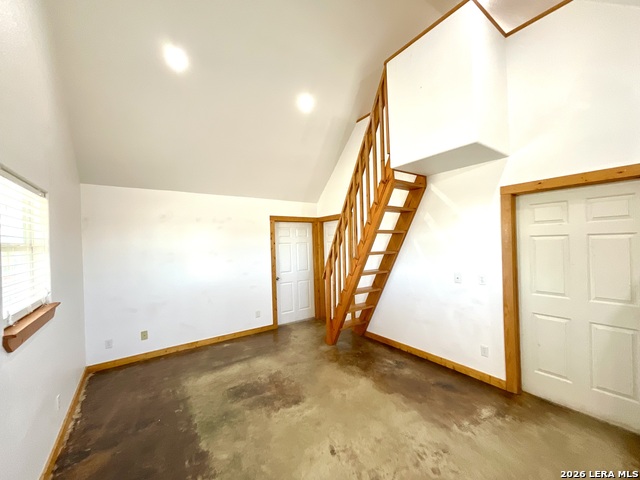 Image 4 of 16 For 573 Texas 97  104