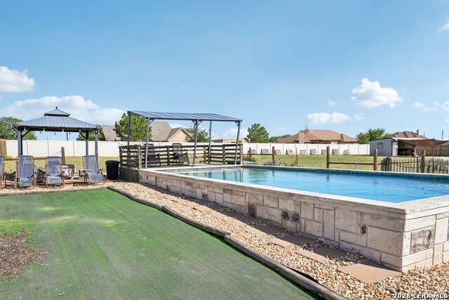 Image 33 of 49 For 121 Westfield Lndg