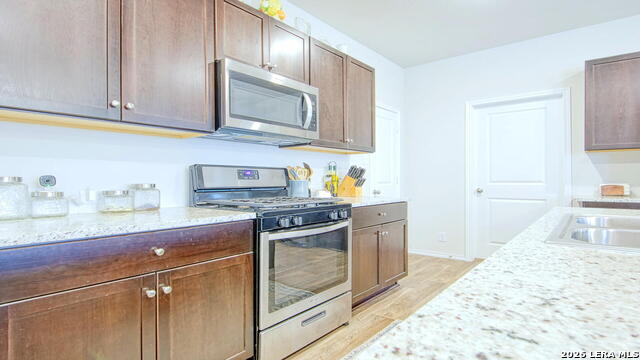 Image 12 of 33 For 141 Bunkers Hill Rd