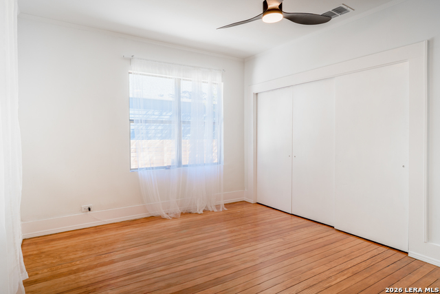 Listing photo id 8 for 1730 Mistletoe Ave W