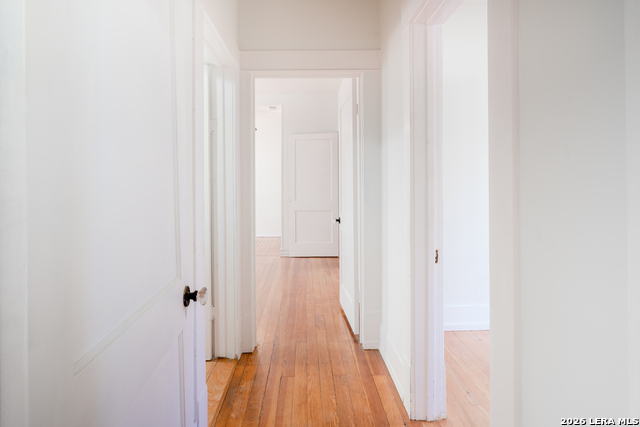 Listing photo id 11 for 1730 Mistletoe Ave W