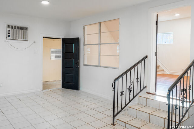 Listing photo id 24 for 1730 Mistletoe Ave W