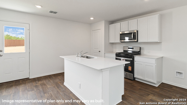 Image 10 of 34 For 1007 Cholula Rd