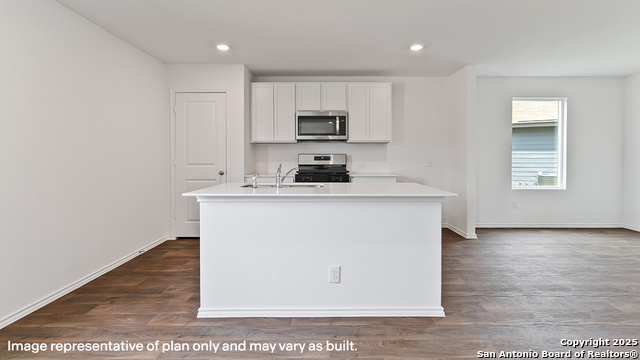 Image 9 of 34 For 1007 Cholula Rd