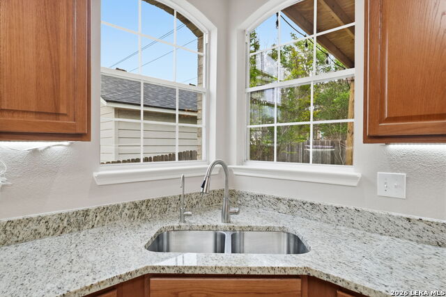 Listing photo id 3 for 22366 Chimayo Bnd