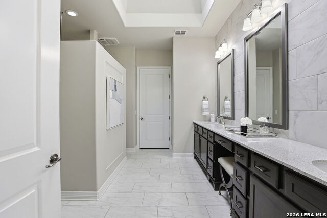 Image 18 of 35 For 29054 Axis Vw