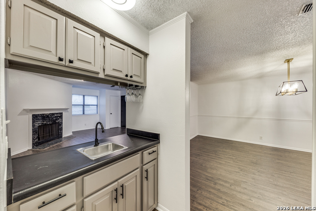 Image 8 of 32 For 7738 Chambers Rd  501