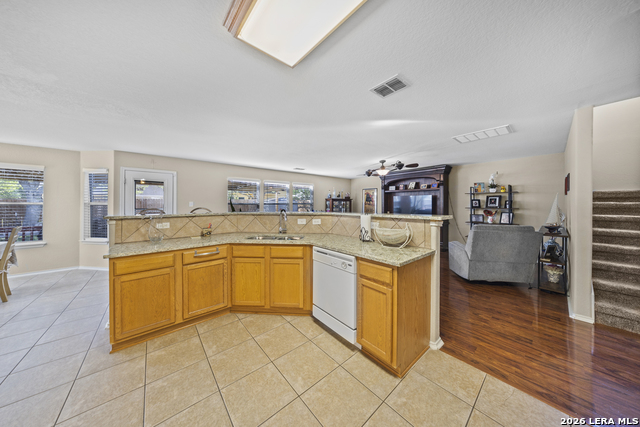 Image 14 of 33 For 307 Big Hawk