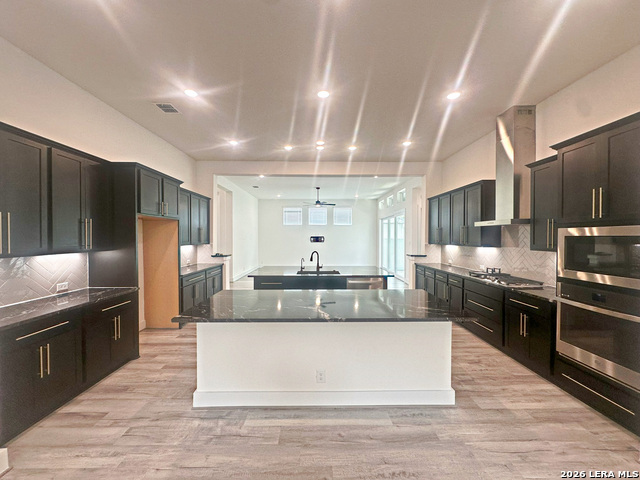 Image 17 of 24 For 418 Corwin Springs